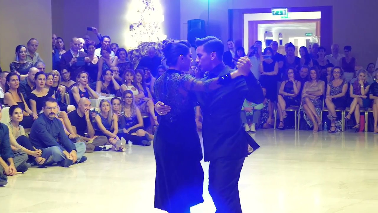 Video thumbnail for Sebastian Achaval  Roxana Suarez 8° Bari International Tango Congress 2/3