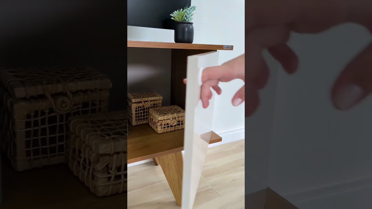 Thumbnail do vídeo - Rack Frank - Cinamomo C / Off White