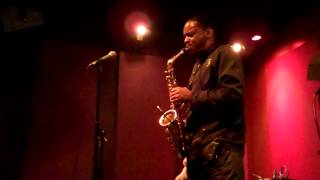 Jackiem Joyner performs Still I Rise live at Spaghettinis