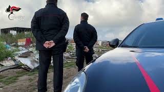 le-immagini-del-blitz-dei-carabinieri-ed-esercito-nel-campo-nomadi-a-giugliano