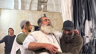 ‏ הרב שלום סבג שידור חי כ״א בשבט (הרב שלום סבג) - התמונה מוצגת ישירות מתוך אתר האינטרנט יוטיוב. זכויות היוצרים בתמונה שייכות ליוצרה. קישור קרדיט למקור התוכן נמצא בתוך דף הסרטון