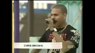 Chris Brown Doin the Aunt Jackie!