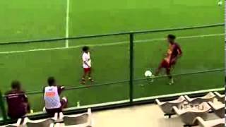 7 Years Old Boy With Ronaldinho Freestyle