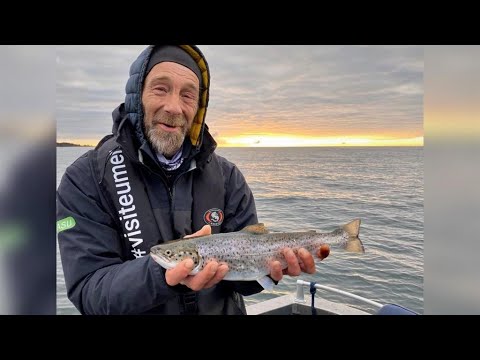 JASUFIILIKSIÄ ulkomerellä - Meritaimenen kalastusta ja upeita maisemia