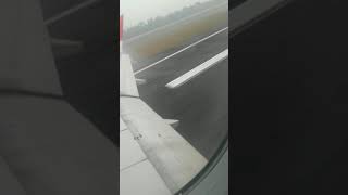 preview picture of video '22/02/2018 Landing gear struck Narrow escape while landing at Beautiful Kochi Airport.'