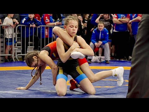 U15 Olha Vasylchyk (UKR) vs Nahla Maylin Eichheimer (GER) 39kg. Women girls youth wrestling. B-cam-m