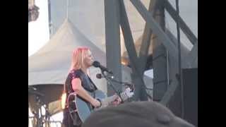 Carolyn Dawn Johnson - Die Of A Broken Heart (Live)