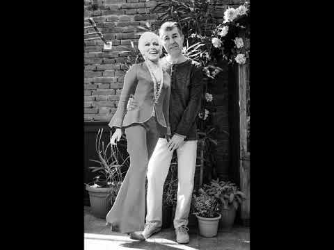 Lolita fu cantante "rivive abbracciata con me": il mio tempo si è fermato con lei.