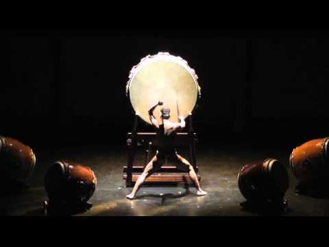 Nagata Shachu performs Hun Kotsu Saishin