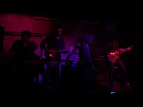 Flyin Up — Fire (live)