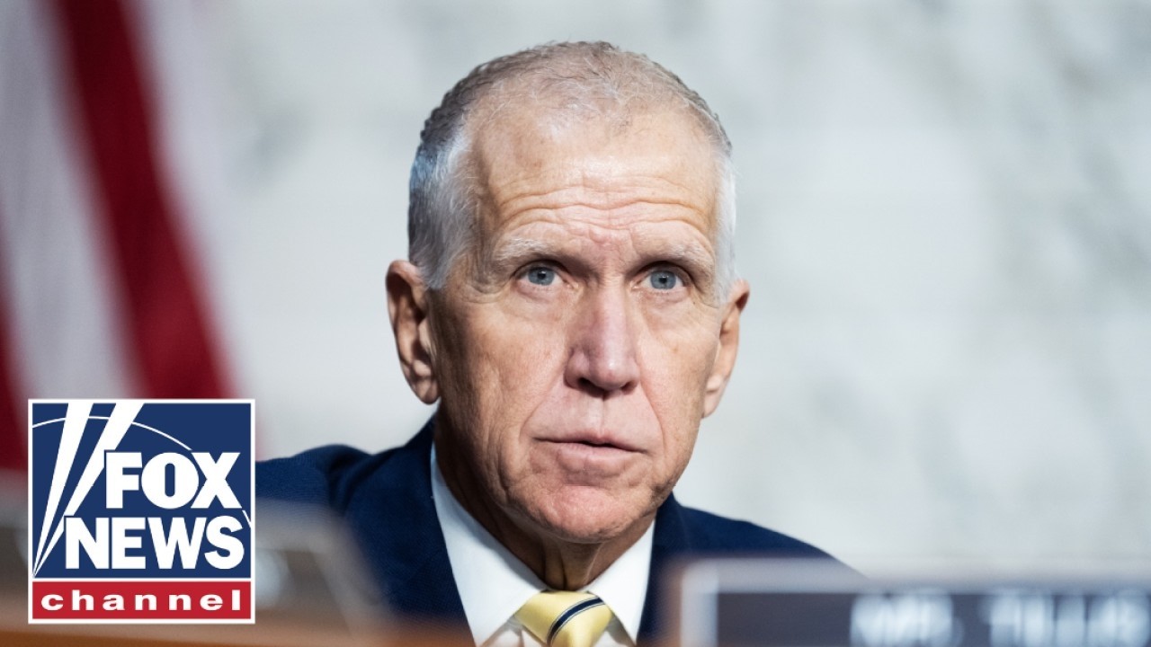 GOP senator SPARS with 'The View' over Trump