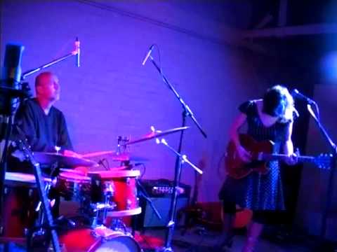 LUCIE THORNE - Northern Town with Hamish Stuart (live)