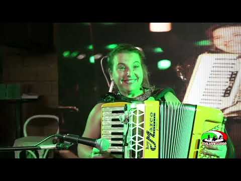 DEBORA SBARRA SPLENDENTE ACCORDION #fisarmonicistiditalia #italianissimatv  #veryitaliantv