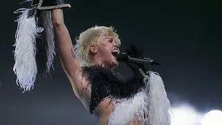 Miley Cyrus - Can&#39;t Be Tamed (Live at the Bangerz Tour)