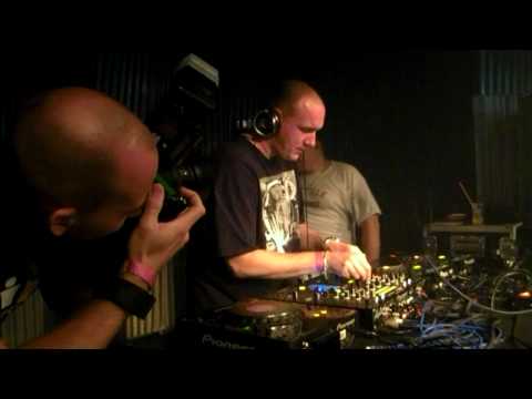 Back stage Partyraiser vs Noisekick