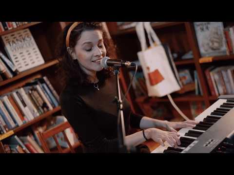 #40 In Between Books: Andrea Bučko