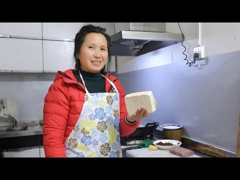 农村妈妈教你在家自制豆腐，配方和做法不保留，5分钟学会！