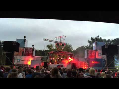 Michel De Hey playing Eddie Niguel - The Warehouse @Roel Langerakpark Festival