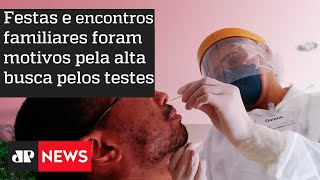 Procura por testes de Covid-19 dispara no final de ano