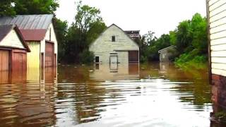 preview picture of video 'Oxford NY 9/8/2011 flooding'