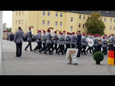 Kommandoübergabe ZGeoBw Euskirchen, Ausmarsch der Ehrenformation