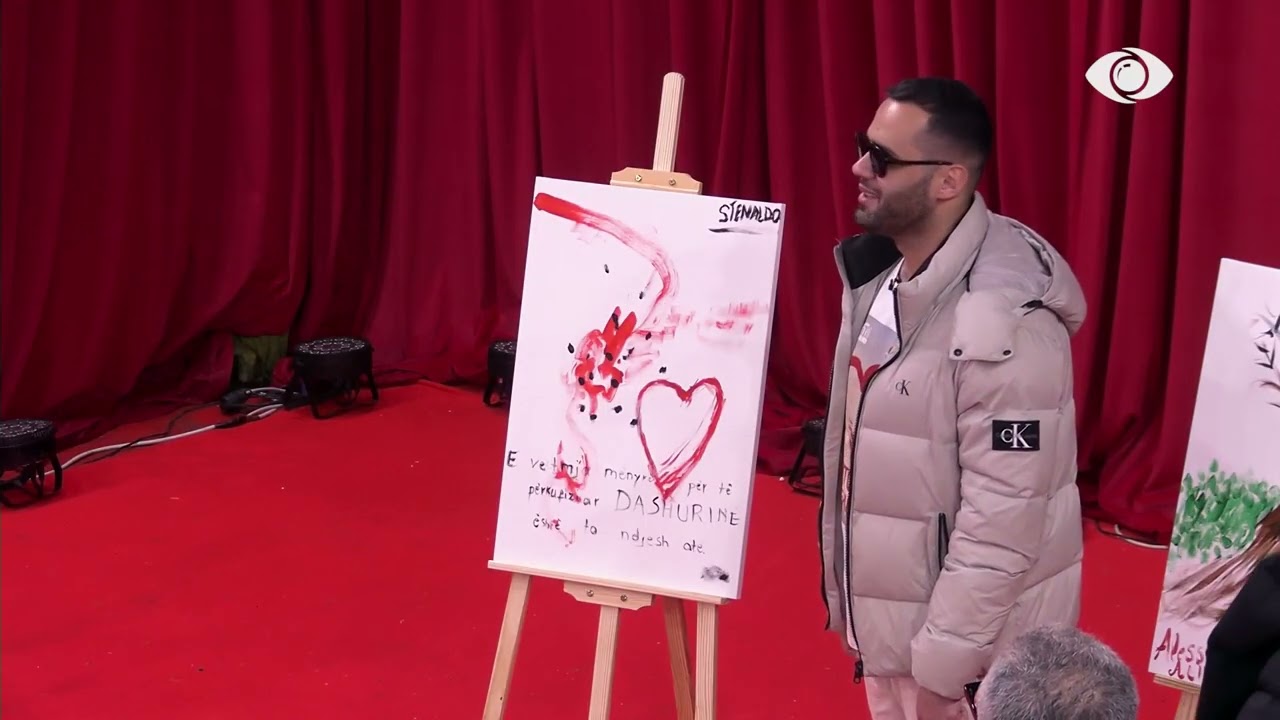 Dashuria vetëm jetohet…/ Stenaldo prezanton pikturën e tij