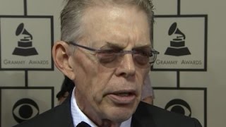 Casady's Homage to Jefferson Airplane Band Mates