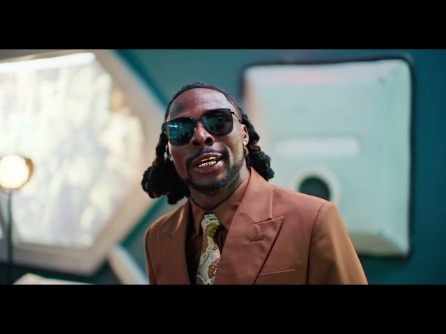 Video zu 'Only Me' ansehen Video zu 'Only Me' ansehen