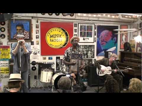 Washboard Chaz Blues Trio @ Louisiana Music Factory JazzFest 2011
