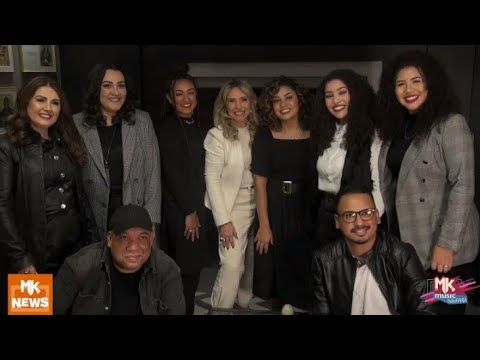 🎥🎬Coral Rhema Singers - Assinatura de Contrato (#MKNãoPara)