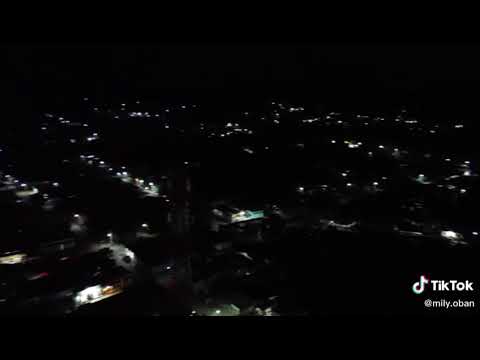 Pueblo de Dolores Petén por la noche 