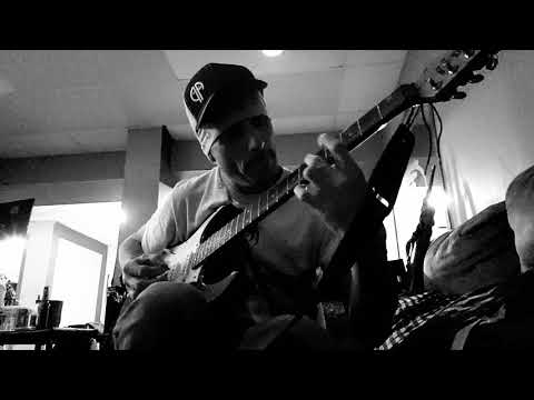 DeKaE - Bandana Bangin Strings