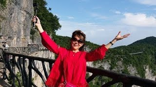preview picture of video 'ZHANGJIAJIE Tienmen Mountain & Glass Skywalk Part 2'