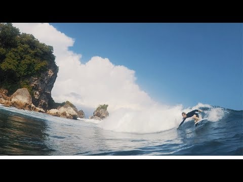 SURFING SMALL PADANG PADANG! [VLOG-016]