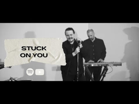 "Stuck on You" - Dino (Back on Time) JÁ NO SPOTIFY | O melhor do Rock e Flashback Acústico