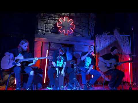 Breaking The Girl - Red Hot Chili Peppers (Acoustic Cover) por La Funkadera