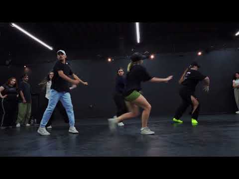 VOLTAR NO TEMPO - VULGO FK, ECOLOGYK, WALL HEIN (COREOGRAFIA CACO ANICETO)