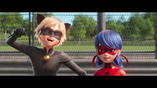 Ladybug y Cat Noir conduciendo los eléctricos Trailer