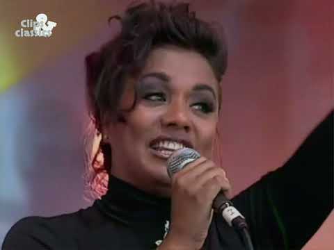 Luv' || Patty Brard | Marga Scheide | José Hoebee || Meezingmedley // Hollandse Hits Festival / VOO