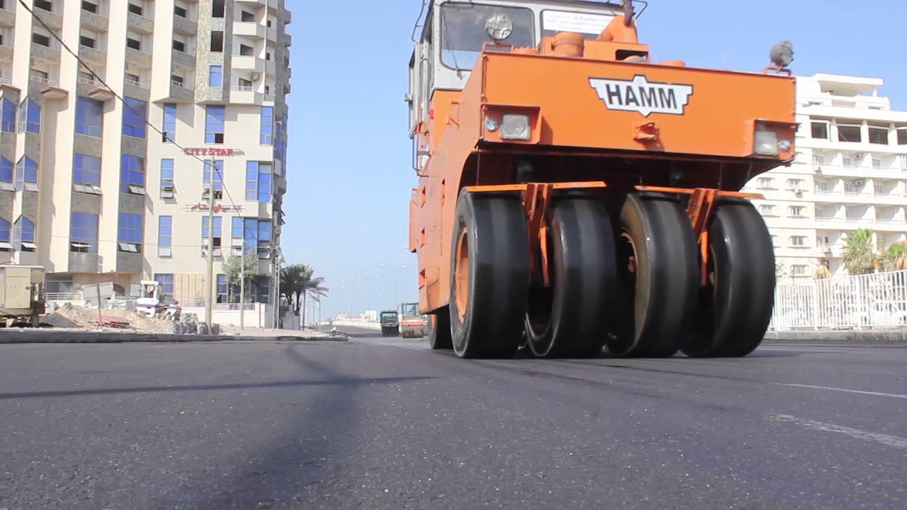 رصف الطبقة الثانية لشارع البحر