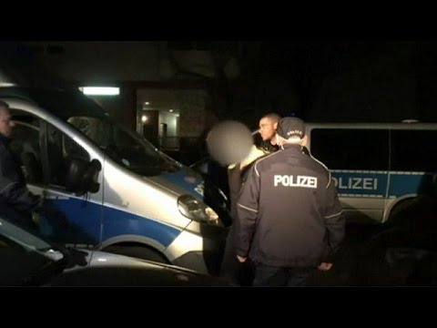 Police swoop on "criminal families" in Berlin