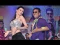 Akshay Kumar Asin And Himesh Reshammiya At Khiladi 786 Music Success Concert