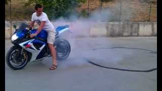 preview picture of video 'SUZUKI K7 Burnout  Montegiorgio'