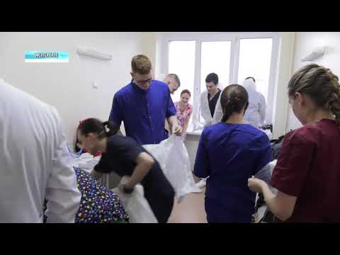 Валанцёры медуніверсітэта дапамагаюць урачам Жлобінскай ЦРБ видео