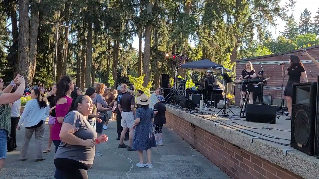 Promotional video thumbnail 1 for A Cara Cruz Band