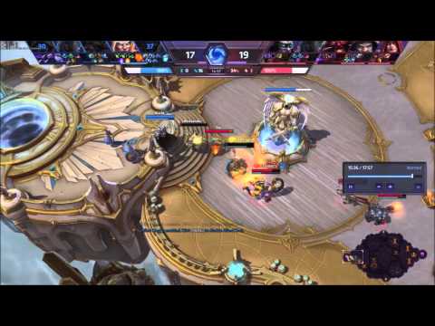 illidan dodges pyroblast with Q