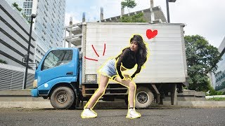 DANCE GAPAPA JELEK YANG PENTING SOMBONG CHANDRA LIOW feat. DEVINAUREEL, EKA GUSTIWANA