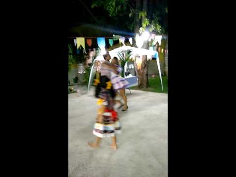 Allan Célio e Anna samba