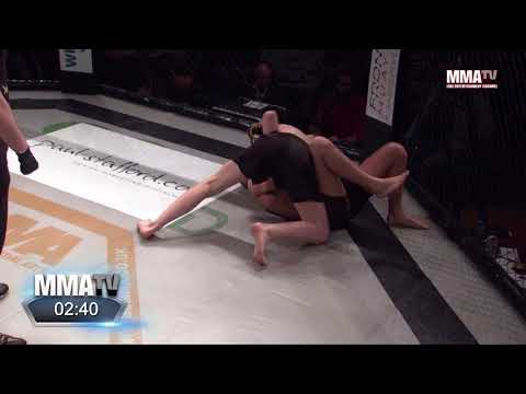 Ben Iontton V Nathan Johnstone - Submission!