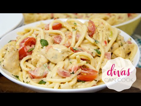 Chicken Spaghetti Recipe - So Cheesy and Creamy!
